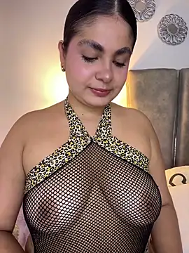 Yassy 11 online show from 06-11-26, 06:49