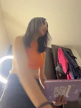 SophiaaRose18 online show from 05-23-26, 01:48