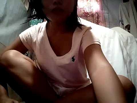 Snapshot of shy_asianluna22 chatting on 06-18-26, 03:27 shy asianluna22 online show from 06-18-26, 03:27