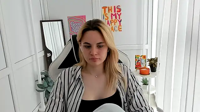 Emma starrs  online show from 06-10-26, 06:47