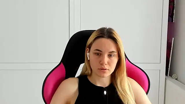 Emma starrs  online show from 06-11-26, 12:35