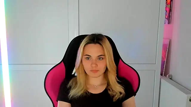 Emma starrs  online show from 06-20-26, 06:35