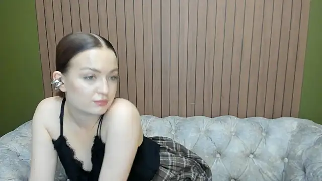 Mila Richardson online show from 05-31-26, 08:20