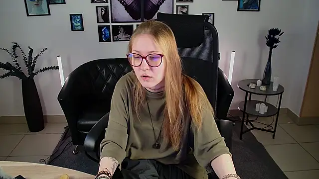 lanafitch online show from 06-18-26, 11:15