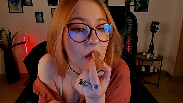 lanafitch online show from 05-24-26, 10:37