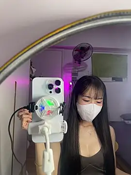 Lov3lily online show from 06-18-26, 03:39