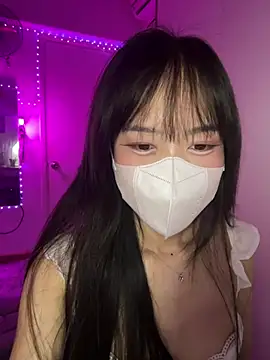 Lov3lily online show from 08-04-26, 04:11