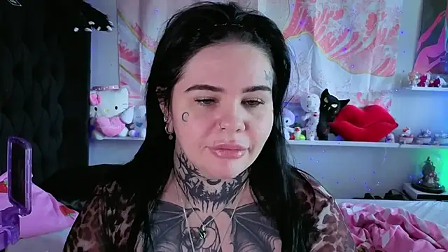 Snapshot of BigBootyHolly chatting on 07-17-26, 11:40 BigBootyHolly online show from 07-17-26, 11:40