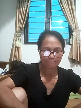 Vieekee online show from 06-18-26, 10:26