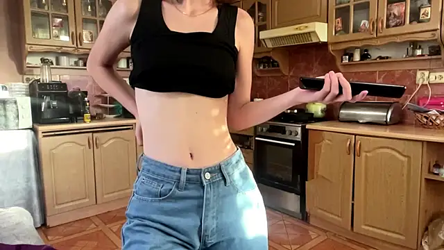 DaphneAmor online show from 06-03-26, 05:17