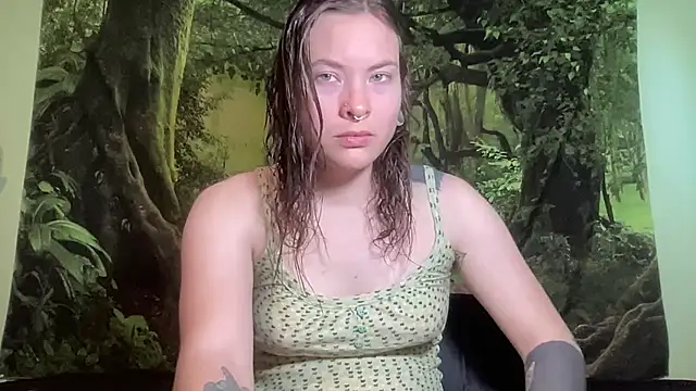 Snapshot of mo0ngoddess chatting on 07-10-26, 02:11 mo0ngoddess online show from 07-10-26, 02:11
