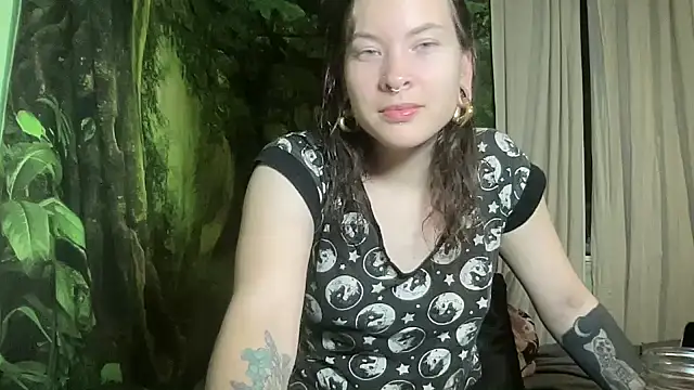 mo0ngoddess online show from 01-06-26, 01:53