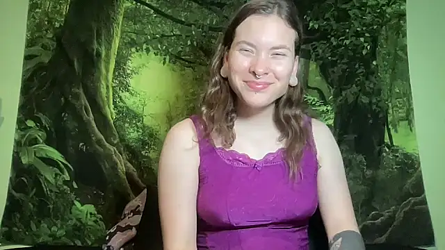 Snapshot of mo0ngoddess chatting on 07-07-26, 06:47 mo0ngoddess online show from 07-07-26, 06:47