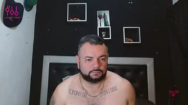 Snapshot of perverseveteranmanxxx chatting on 03-18-25, 02:06 perverseveteranmanxxx online show from 03-18-25, 02:06