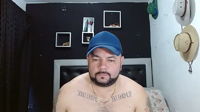 Snapshot of perverseveteranmanxxx chatting on 02-20-25, 01:08 perverseveteranmanxxx online show from 02-20-25, 01:08