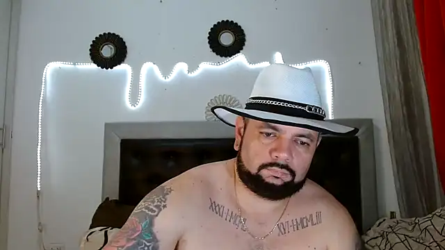 Snapshot of perverseveteranmanxxx chatting on 09-30-25, 03:34 perverseveteranmanxxx online show from 09-30-25, 03:34