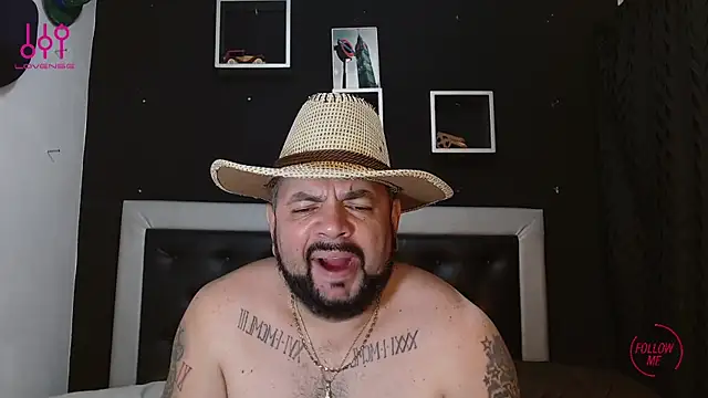 Snapshot of perverseveteranmanxxx chatting on 03-08-25, 03:28 perverseveteranmanxxx online show from 03-08-25, 03:28