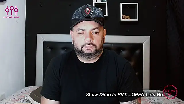 Snapshot of perverseveteranmanxxx chatting on 03-14-25, 11:53 perverseveteranmanxxx online show from 03-14-25, 11:53