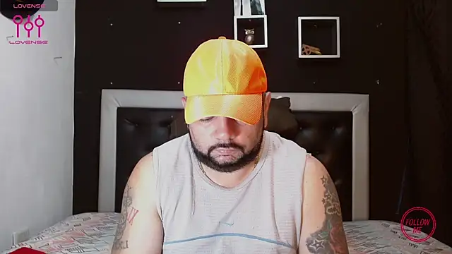 Snapshot of perverseveteranmanxxx chatting on 03-22-25, 04:58 perverseveteranmanxxx online show from 03-22-25, 04:58