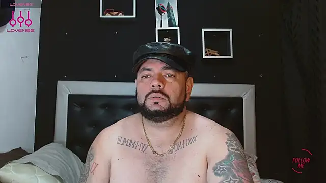 Snapshot of perverseveteranmanxxx chatting on 03-23-25, 03:21 perverseveteranmanxxx online show from 03-23-25, 03:21