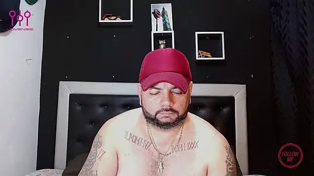 Snapshot of perverseveteranmanxxx chatting on 03-11-25, 11:04 perverseveteranmanxxx online show from 03-11-25, 11:04