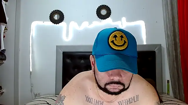 Snapshot of perverseveteranmanxxx chatting on 09-19-25, 02:48 perverseveteranmanxxx online show from 09-19-25, 02:48