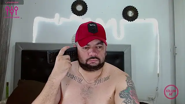 Snapshot of perverseveteranmanxxx chatting on 09-10-25, 01:54 perverseveteranmanxxx online show from 09-10-25, 01:54