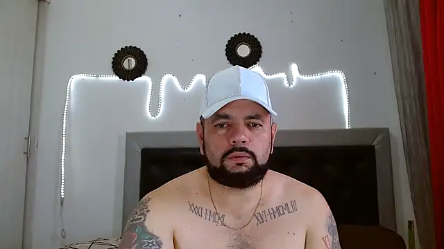 Snapshot of perverseveteranmanxxx chatting on 09-23-25, 06:15 perverseveteranmanxxx online show from 09-23-25, 06:15