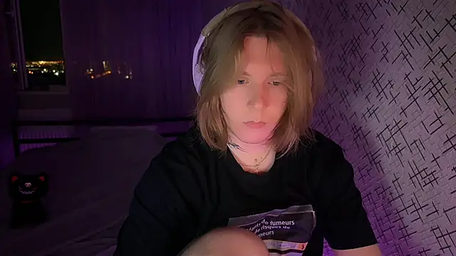Snapshot of Hirtay chatting on 06-17-26, 07:02 Hirtay online show from 06-17-26, 07:02