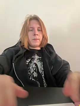 Snapshot of Hirtay chatting on 05-27-26, 06:43 Hirtay online show from 05-27-26, 06:43
