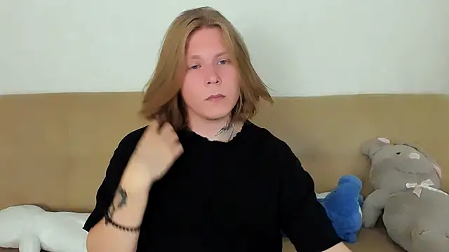 Snapshot of Hirtay chatting on 07-02-26, 12:55 Hirtay online show from 07-02-26, 12:55