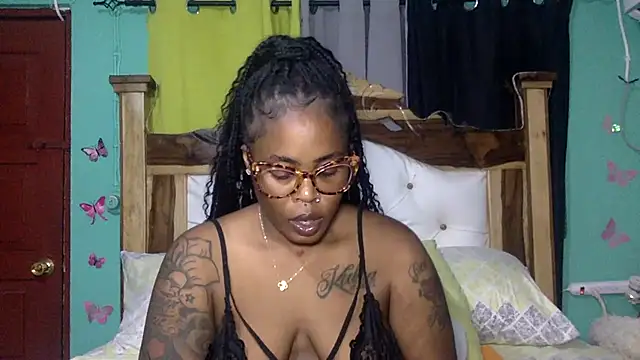 Snapshot of creamyamber chatting on 07-03-26, 02:51 creamyamber online show from 07-03-26, 02:51