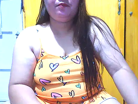 Snapshot of xsweetlover69x chatting on 06-03-26, 01:56 xsweetlover69x online show from 06-03-26, 01:56
