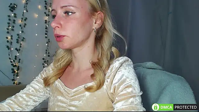 MiaKayden online show from 05-25-26, 01:43