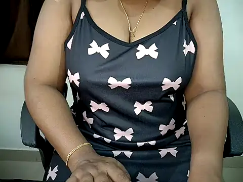 Snapshot of MALLU_WAVEZZZ chatting on 05-22-26, 02:37 MALLU WAVEZZZ online show from 05-22-26, 02:37
