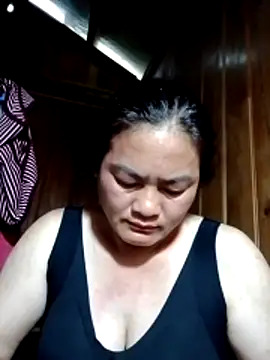 Snapshot of Blowjob0100 chatting on 06-18-26, 11:43 Blowjob0100 online show from 06-18-26, 11:43