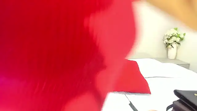 thamiina   online show from 06-27-26, 06:47