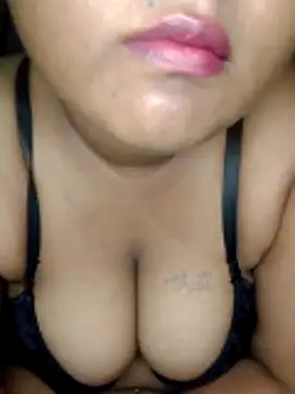 Rishwana77 online show from 05-15-26, 05:11