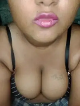 Rishwana77 online show from 05-17-26, 04:51