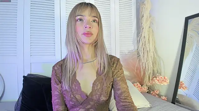 akemi   online show from 06-14-26, 03:02
