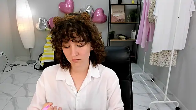 Miriam Boshe online show from 05-15-26, 01:53
