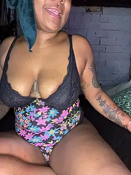 angelbby  online show from 05-26-26, 03:43