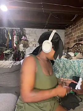 angelbby  online show from 07-05-26, 10:27