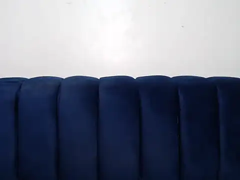 Snapshot of Youngling05 chatting on 06-15-26, 01:22 Youngling05 online show from 06-15-26, 01:22