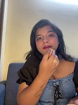 Snapshot of Kitttooo chatting on 07-18-26, 11:35 Kitttooo online show from 07-18-26, 11:35