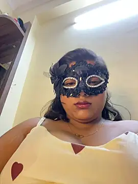 Snapshot of Kitttooo chatting on 07-17-26, 11:35 Kitttooo online show from 07-17-26, 11:35