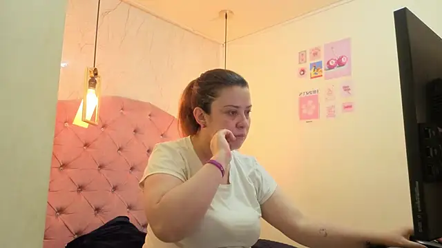 Laady rosse online show from 07-11-26, 11:54