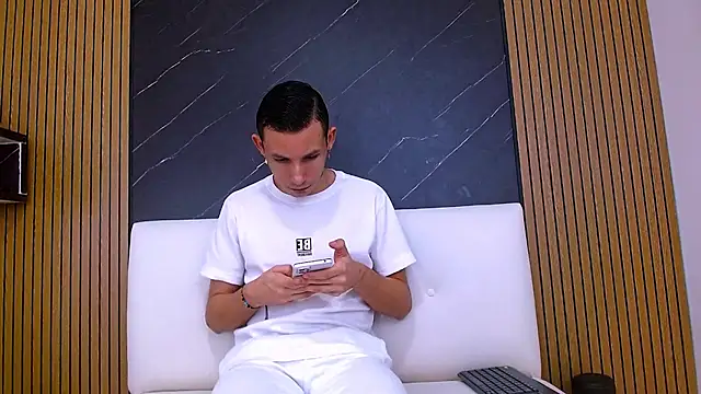 Isak Berekoa online show from 06-26-26, 11:05