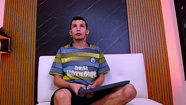 Isak Berekoa online show from 06-03-26, 11:00