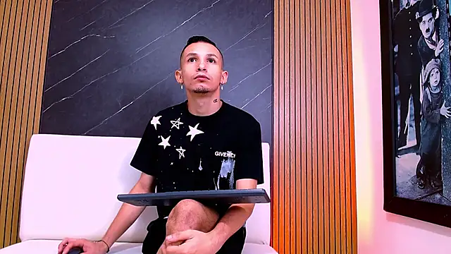 Isak Berekoa online show from 06-06-26, 10:53